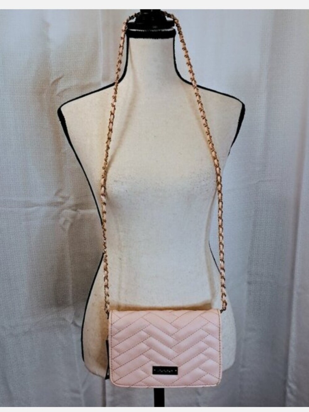NWT Bebe 'Sophia' Quilted Chevron Pastel Blush Pink Gold Metal Crossbody Purse